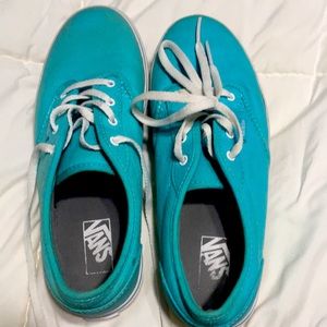 Vans tennis shoes size 4